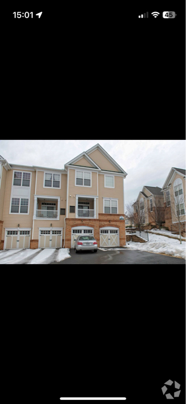 Building Photo - 43935 Hickory Corner Terrace Unit 114 Rental