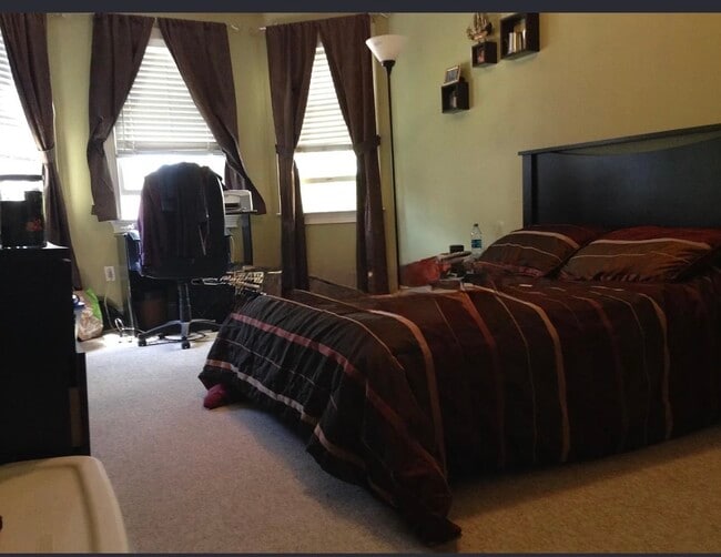large bedroom 2nd floor with 8x10 master bath - 8 Roseclair St