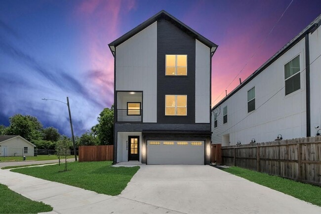 Photo - 1115 Amboy St Casa