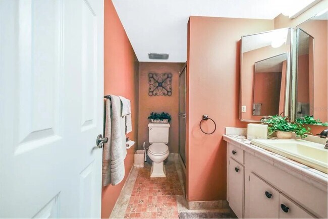 Photo - 107 Canterbury Dr