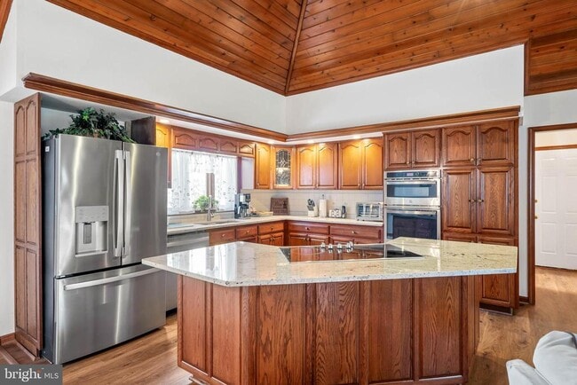 Photo - 641 Adams Dr