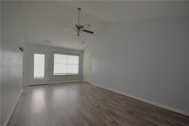 Photo - 212 SE 17th St