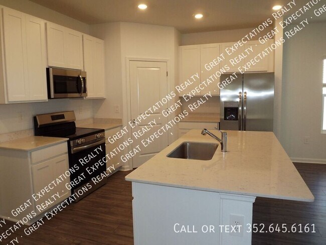 Photo - 4706 SW 83rd Lp House