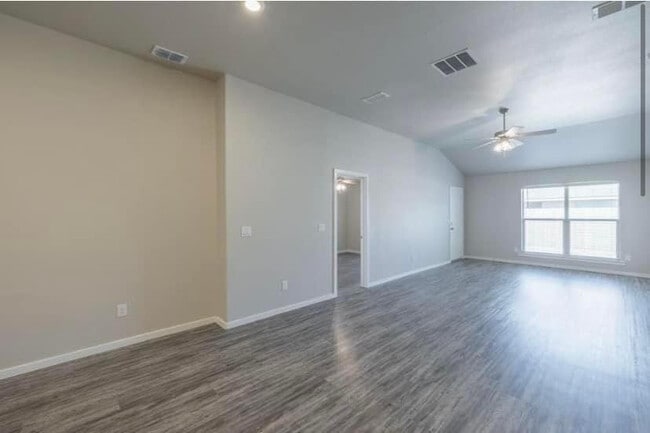Photo - 2109 N Avenue K