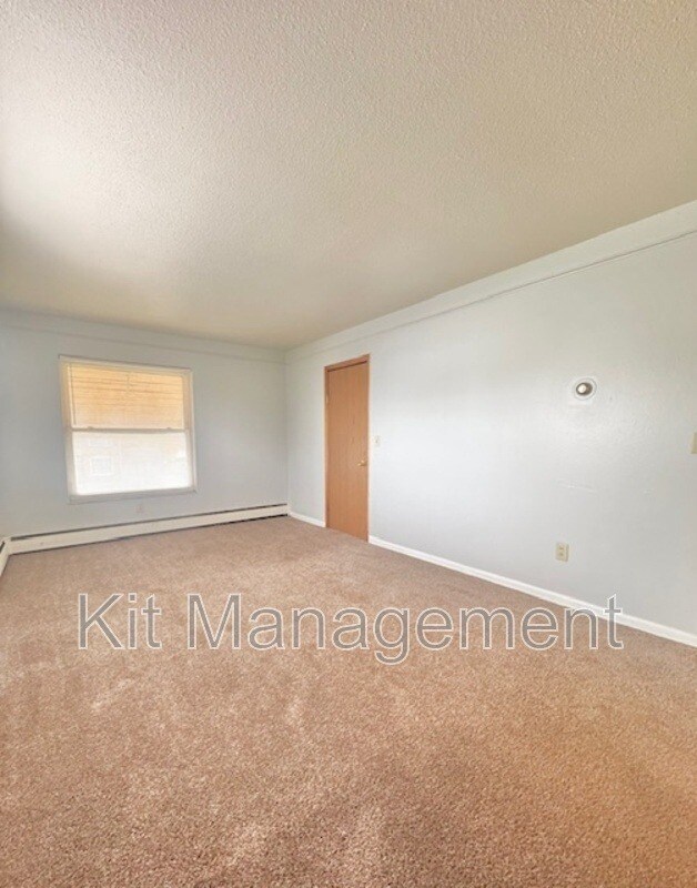 Photo - 3320 Douglas Rd