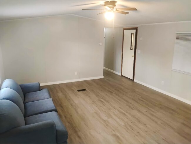 Photo - 1100 W Locust St