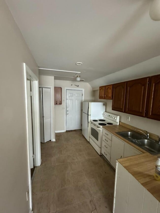 Photo - 3252 Birch Row Dr