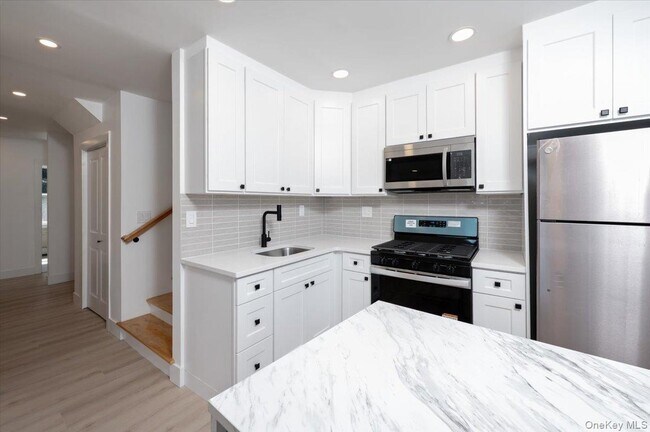 Photo - 192 Grand St Unit Apt 2