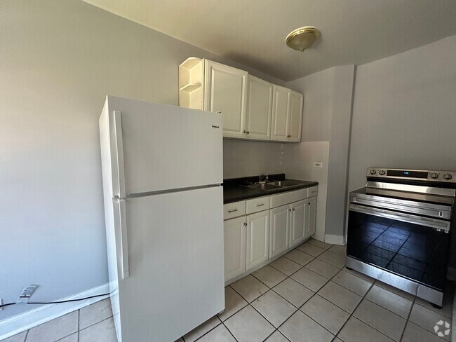 Building Photo - 6950 N Ashland Blvd Rental