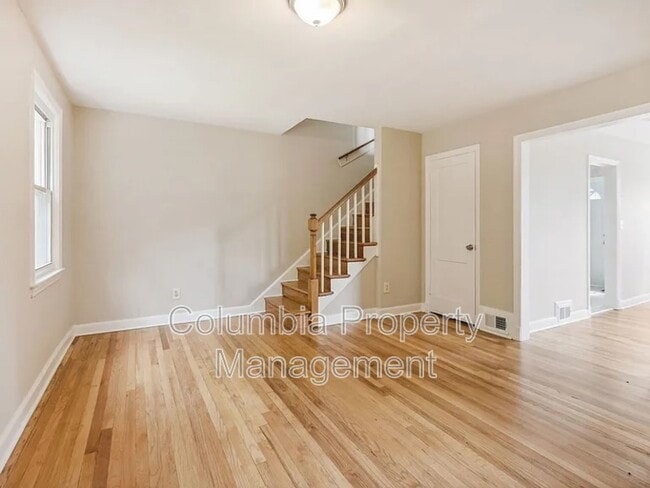 Photo - 5053 11th St NE