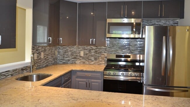 Photo - 44 Russell Pl Condo Unit 44