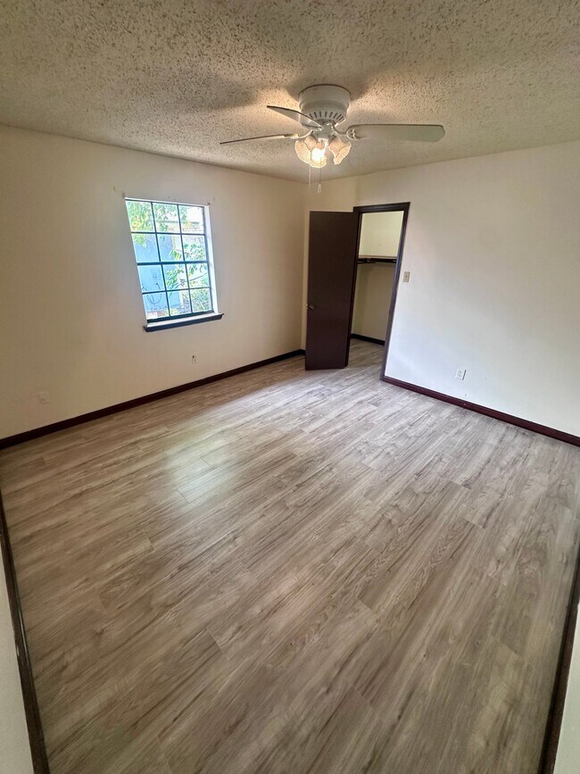 Photo - 1628 Alexander Ct Unit Apt B