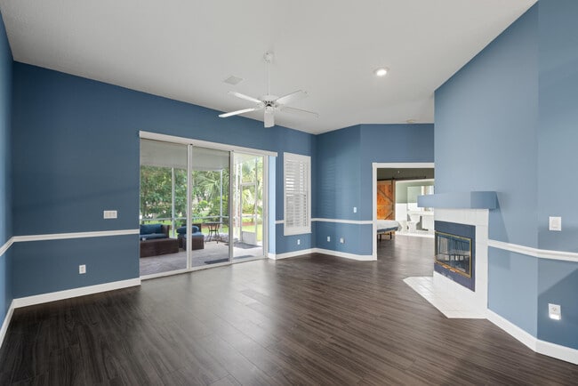 Photo - 582 Montevina Dr