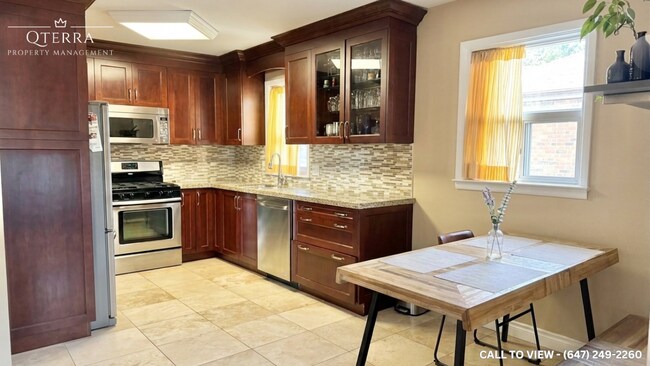 Photo - 133 Marchington Cir