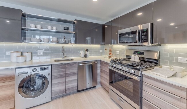 Photo - Yorktown Apartments