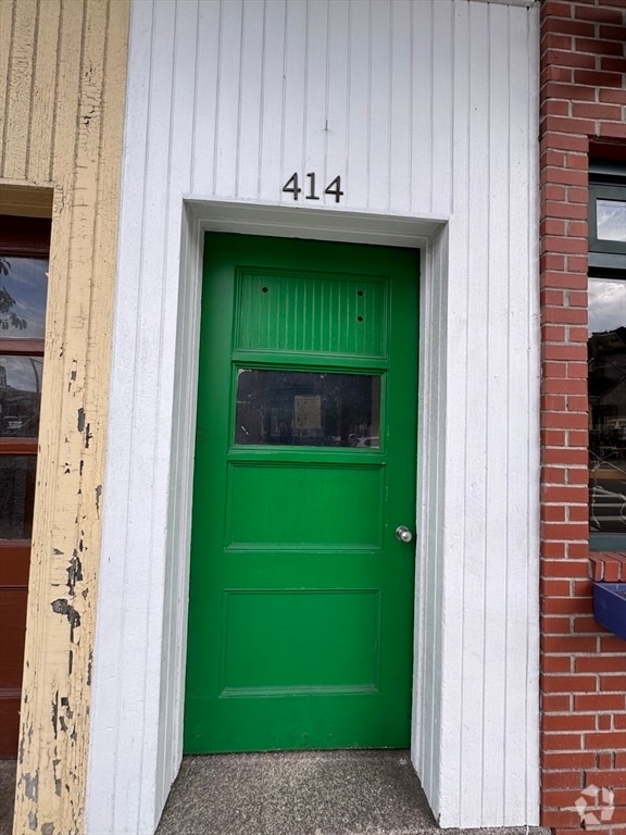 Building Photo - 414 Centre St Unit 2 Rental