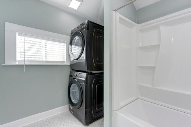 Photo - 2109 E 36th St Unit Main House