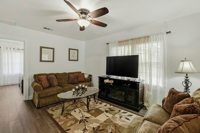 Photo - 538 E Park Ave Unit 103