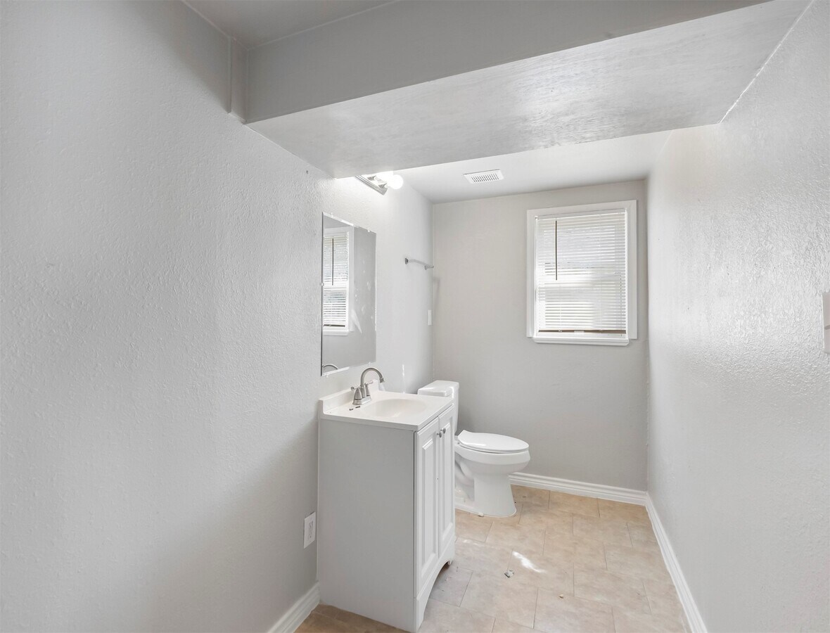 Photo - 741 Vine St