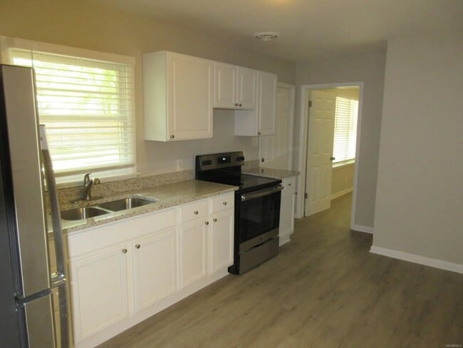 Photo - 616 Byrne Dr