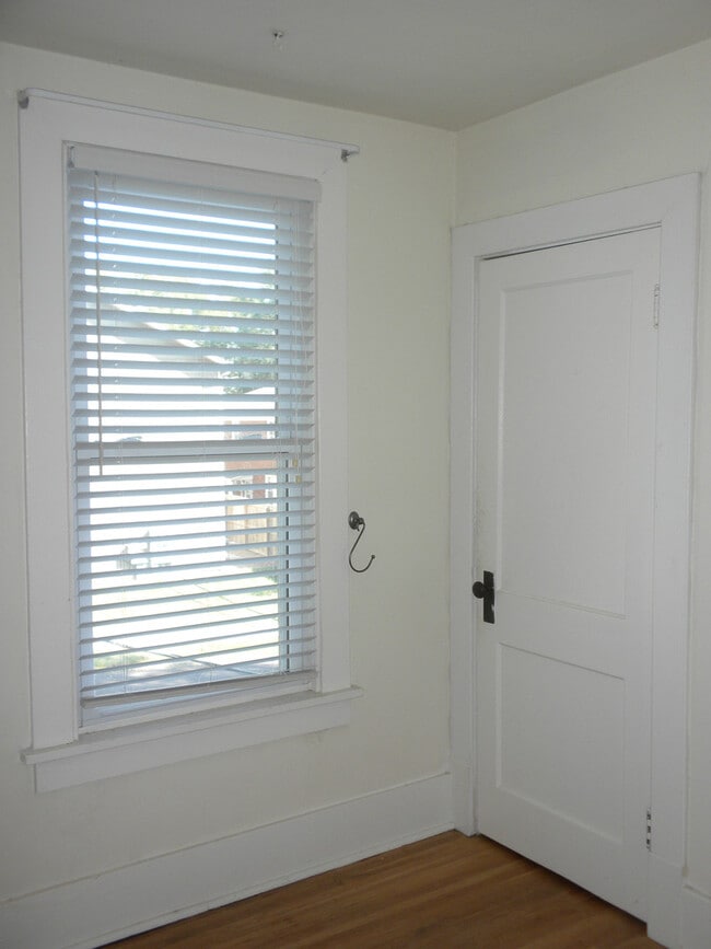 Photo - 1404 Bass Ave Unit Apt B