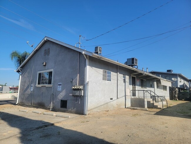 Central Place Apartments - Central Place Apartments Unit #3