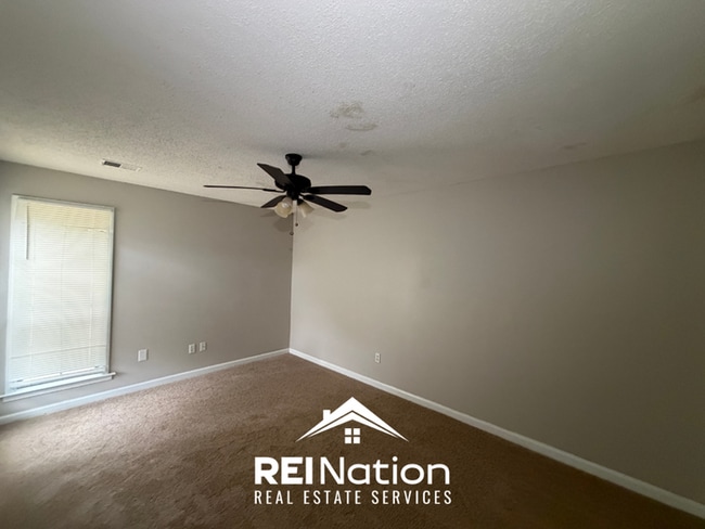 Photo - 3BR/1.5BA Memphis Rental with Soaring Ceilings & Functional Galley Kitchen