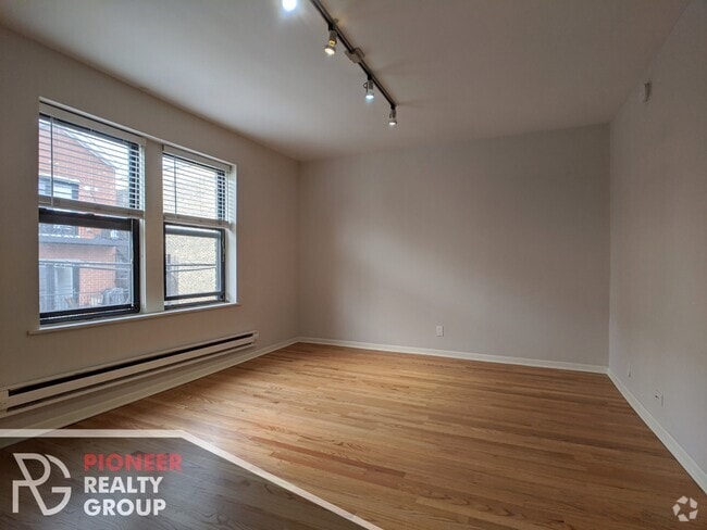 Building Photo - 2838 W Palmer St Rental