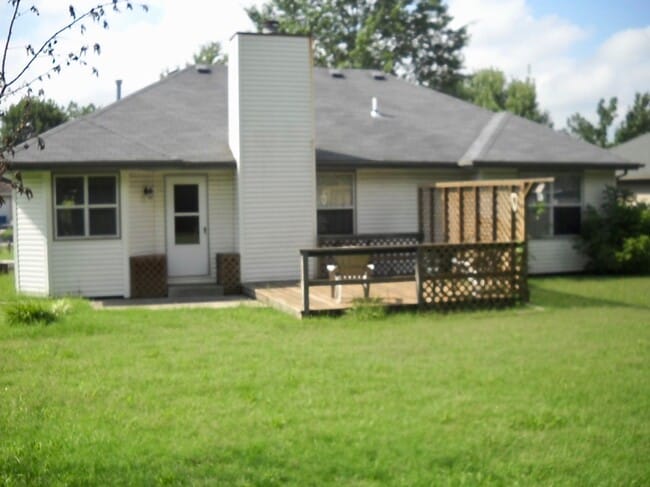 Photo - 3 BR, 2 BA, 2 Car Garage ranch home located near Horton Smith Golf Course & Nathaniel Greene Park.