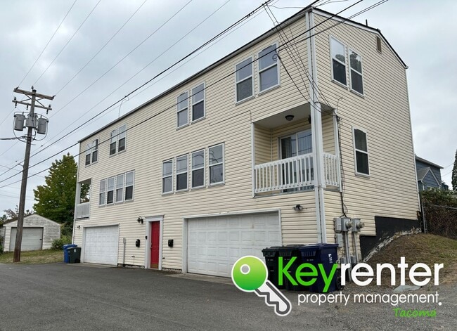 Building Photo - Exceptional 2 Bed 2 Bath Downtown Condo