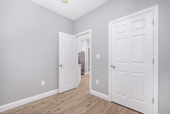 Photo - 335 Windsor St Unit #335