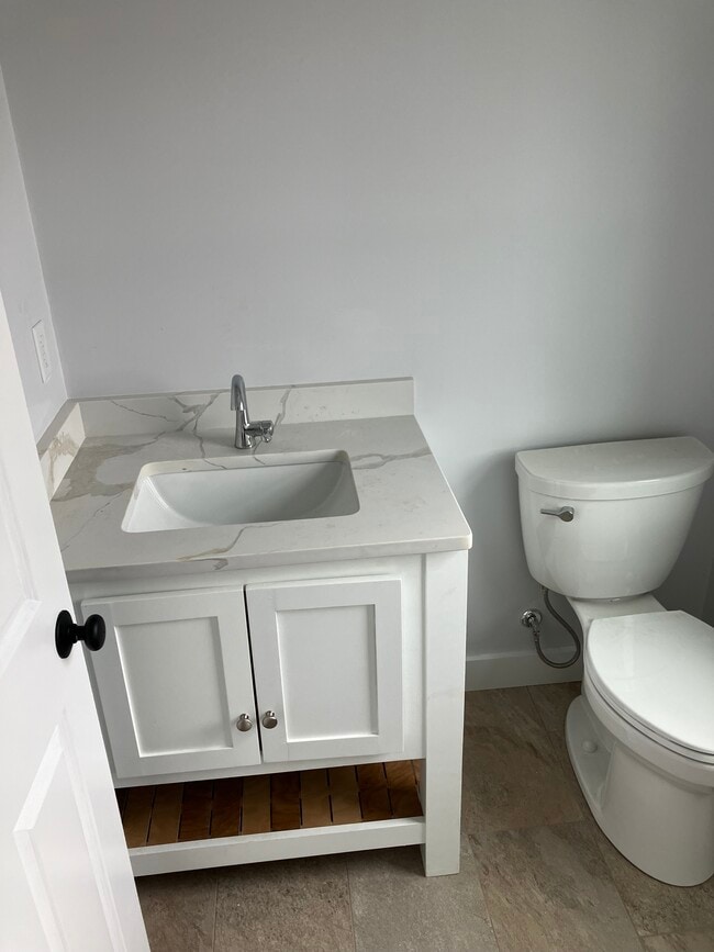 Photo - 530 Main St Unit 2