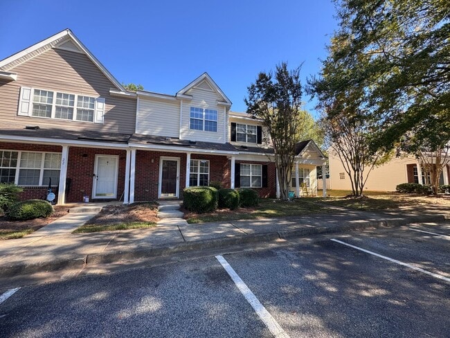 Photo - Wonderful 2BR 2.5BA Townhome with All Appl...