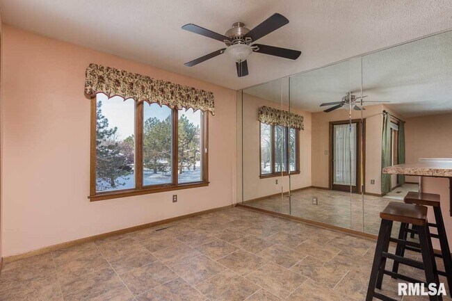 Photo - 3835 Prairie Ln