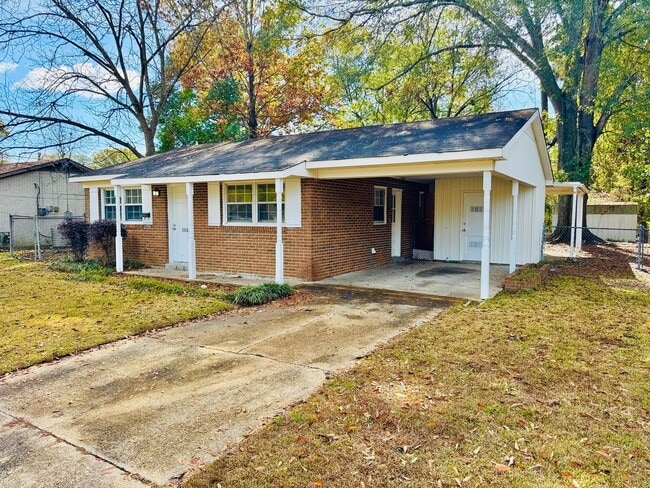 Photo - Charming 3-Bedroom Home with Cozy Living Spaces!