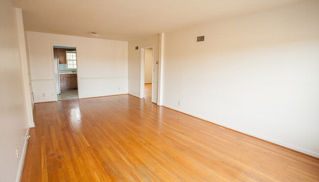 Photo - 959 Georgetown St Unit Apt. 4