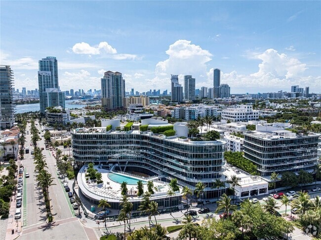 Building Photo - 1 Collins Ave Unit 406 Rental