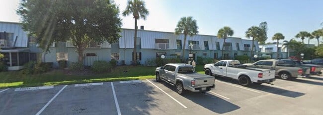 Building Photo - 950 S Kanner Hwy Unit C2