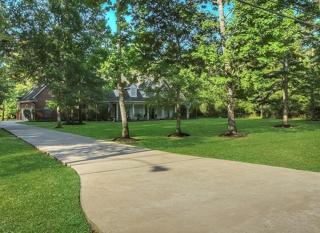 Photo - 10819 Lake Windcrest Blvd