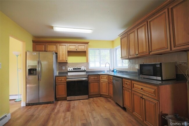 Photo - 19 Balin Ave