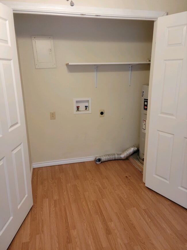 Photo - 307 S Berry St