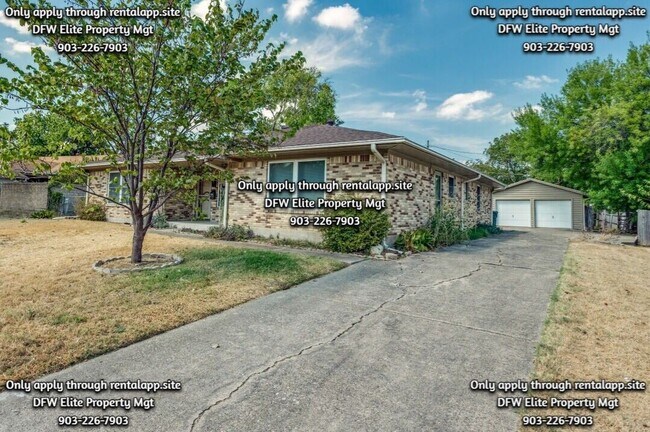 2705 Patricia Ln