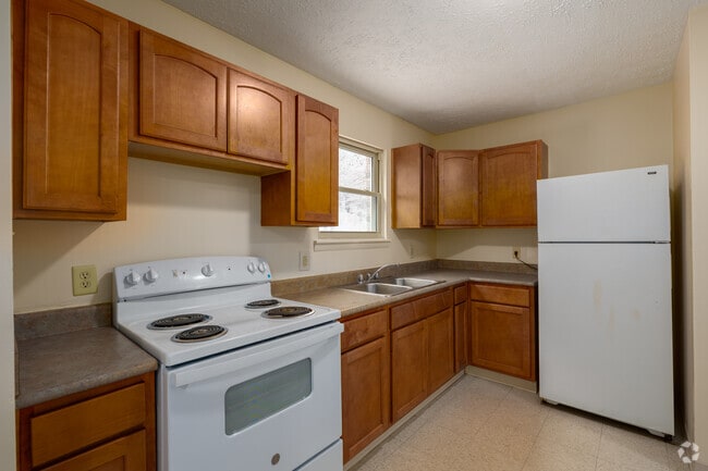 3BR, 1.5BA - 1,250SF - Kitchen - Pine Ridge Apartments