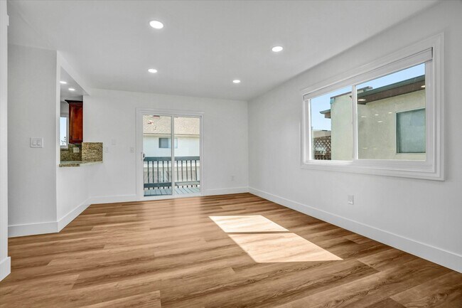 Photo - 18652 Libra Cir Unit 4