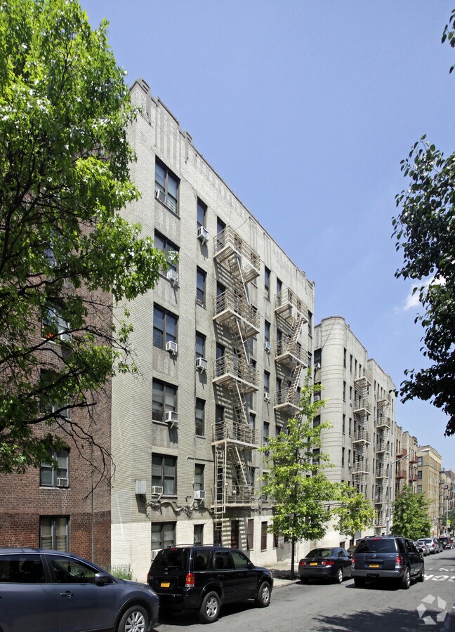 1565 Townsend Ave - 1565 Townsend Ave