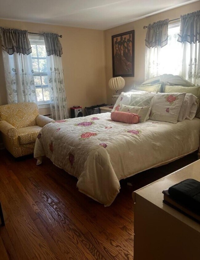 Furnish room - 1259 Grandview Ave Unit 1259