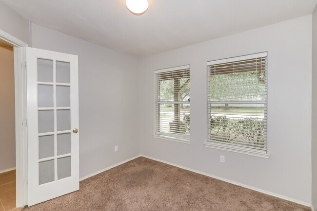 Photo - 3510 Aztec Wood Dr