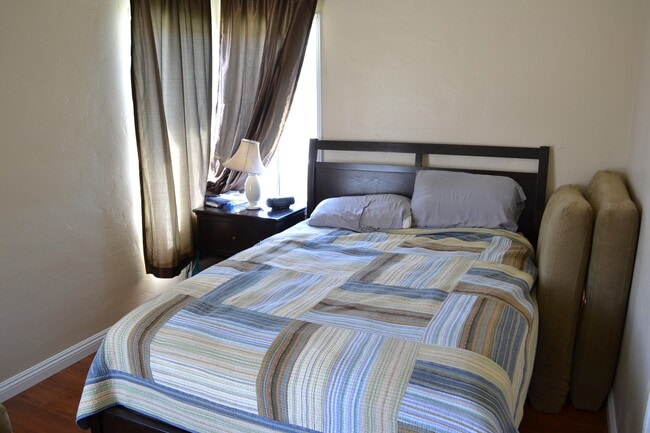 Photo - 909 W 1st St Unidad 909