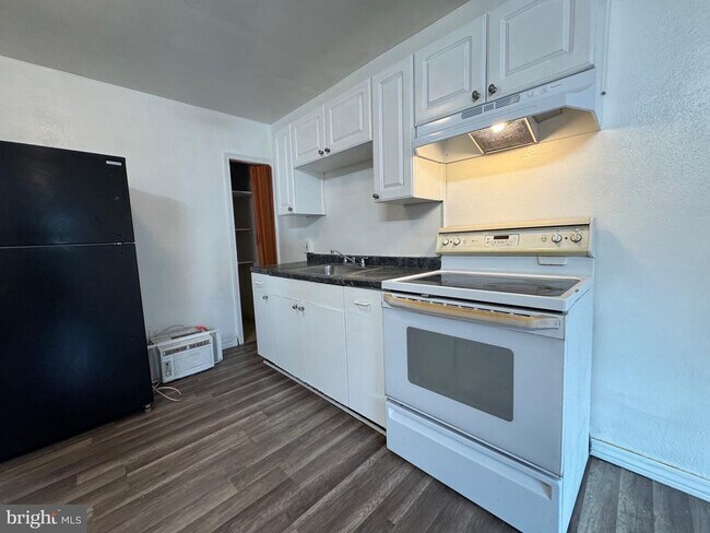 Photo - 222 Long Ln Unit #2F