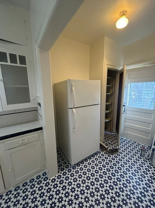 Photo - 1037 W Magnolia Ave